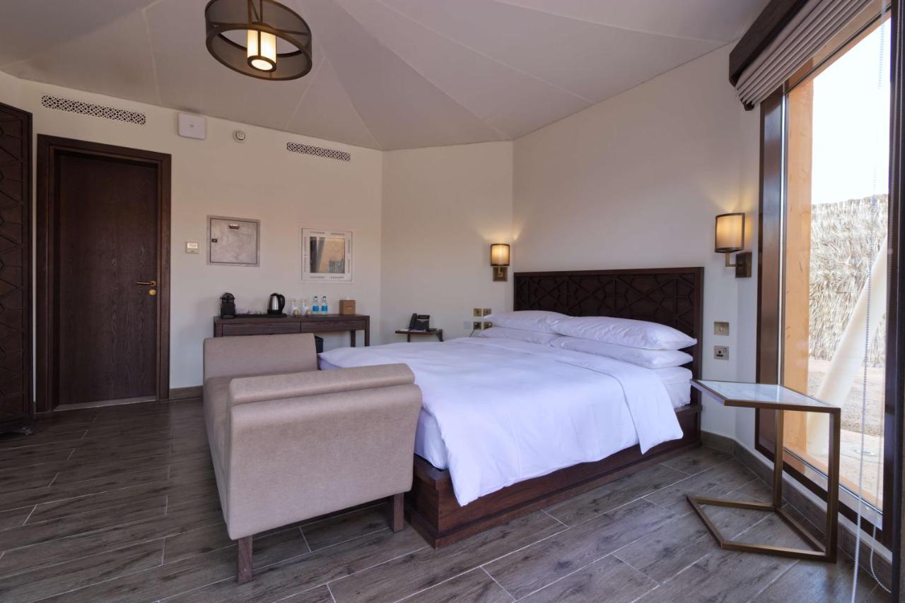 فندق Al Badayer Retreat By Sharjah Collection Margham المظهر الخارجي الصورة A bedroom at the Al Maha Desert Resort